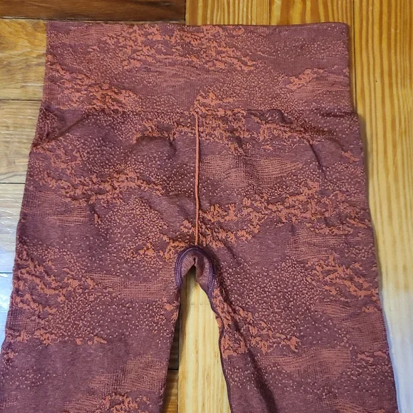 Gymshark Adapt Camo Seamless Leggings - Picture 6 of 12